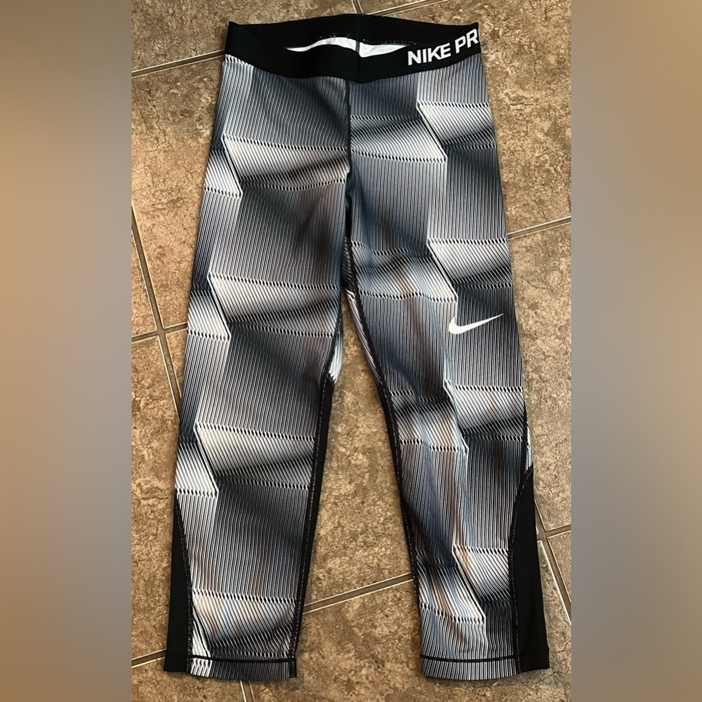 Nike Leggings Womens medium Blue Pro Capri Low Rise Dri-Fit Striped Pull On